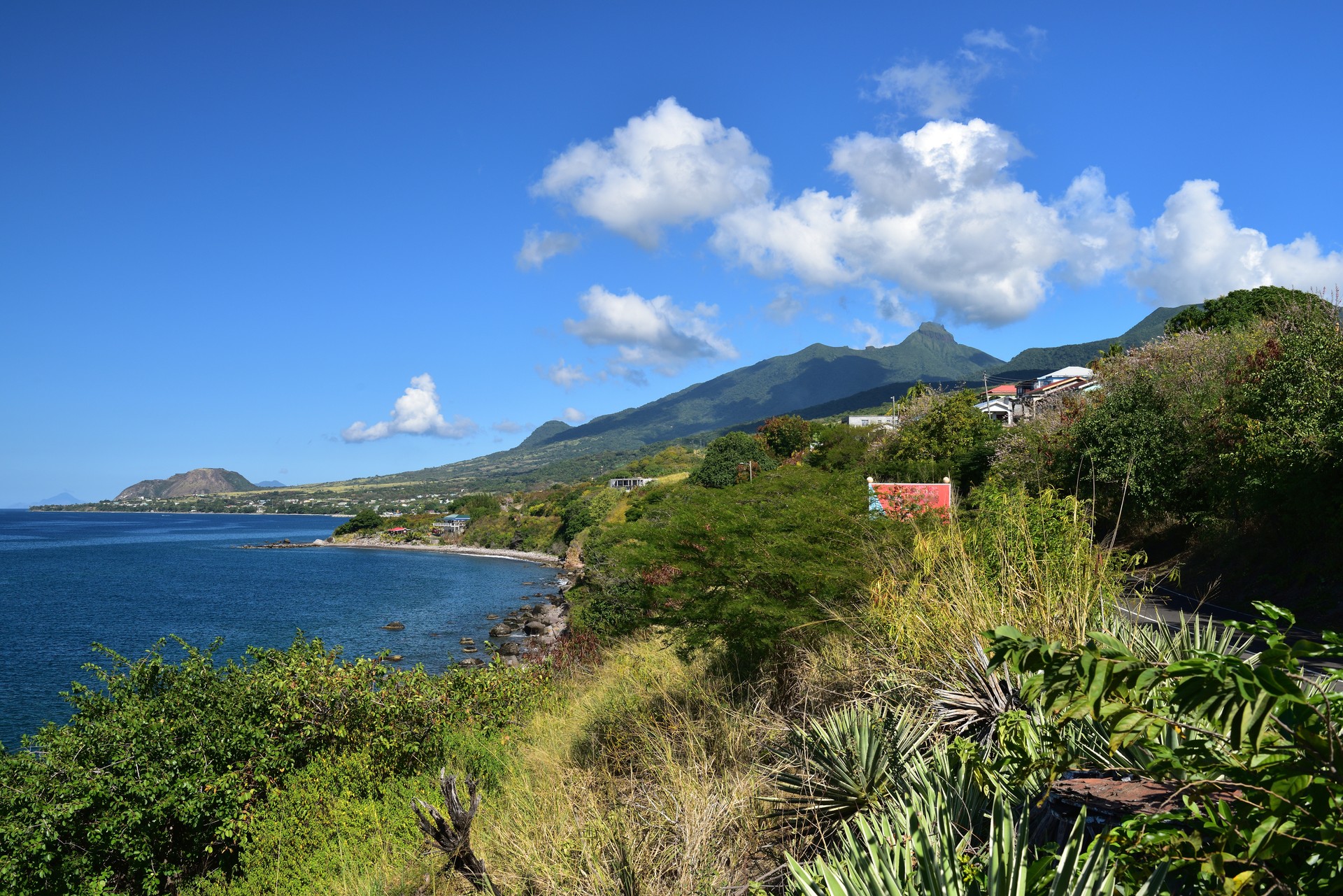 Homes below the mountains of St Kitts